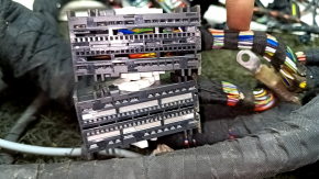 Audi E-Tron 19-23 interior wiring with fuse boxes, broken connector