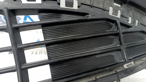 Hyundai Tucson 22-24 front bumper lower grille structure, broken fastening, sand