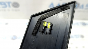 Black rear left side door trim for Hyundai Tucson 22-25, cracks in fasteners