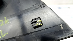 Black rear left side door trim for Hyundai Tucson 22-25, cracks in fasteners
