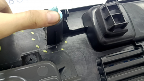 Right arch trim for Hyundai Tucson 22-25 black 1.6T HEV, PHEV, with hooks, scratches, broken fastener