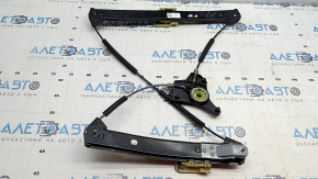 The rear right window lift mechanism of the Audi E-Tron 19-23 is cracked.
