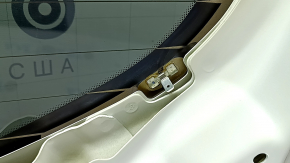 Kia Niro 20-21 bare trunk door with glass, tinted, white SWP, scratches on the glass