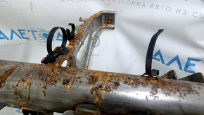 Rusty under-torpedo reinforcement pipe for a 17-20 Nissan Rogue