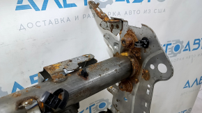 Rusty under-torpedo reinforcement pipe for a 17-20 Nissan Rogue