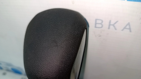 Chevrolet Equinox 18-24 gear knob, black rubber, scratched