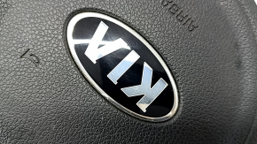 Kia Niro 17-21 black steering wheel airbag, corrosion on the emblem