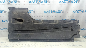 The left underbody protection of the BMW X3 G01 18-21 is dented and torn.