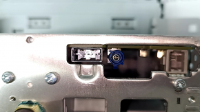 Kia Niro 20-22 HEV radio tape recorder, scratches
