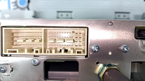 Kia Niro 20-22 HEV radio tape recorder, scratches