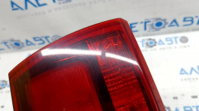 Kia Niro 17-22 halogen left outer fender light, 4-pin, torn seal, scratches