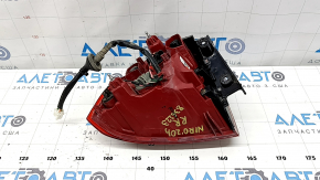 Kia Niro 17-22 halogen right outer fender light, 4 pins, torn seal, scratches