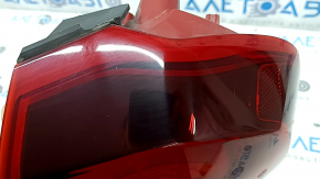 Kia Niro 17-22 halogen right outer fender light, 4 pins, torn seal, scratches