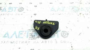 Upper right radiator mount Hyundai Tucson 22-25 rubber + plastic
