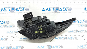Kia Niro 20-22 HEV halogen front right headlight assembly, scratches