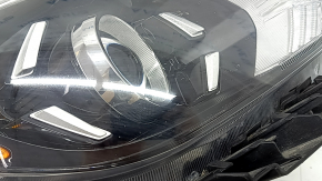 Kia Niro 20-22 HEV halogen front right headlight assembly, scratches