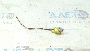 The front right airbag sensor connector for the Hyundai Tucson 22-25 is on the TV.