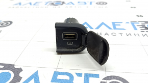 Kia Niro 17-22 USB Hub in the center console