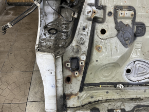 Left rear fender dent on a Toyota Camry v50 12-14 USA body, white, rusty, bumper