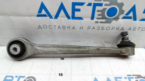 The upper front right control arm of the Audi E-Tron 19-23 has a cracked silent block.
