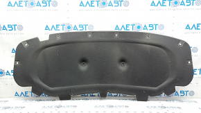 The hood insulation of the VW Tiguan 18-24 is torn.
