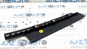 Front right side door trim for VW Tiguan 18-20, glossy black, worn