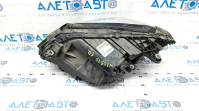 Right front headlight assembly for Mercedes C-class W205 15-18 halogen, with seal, scratches, broken mount, paint