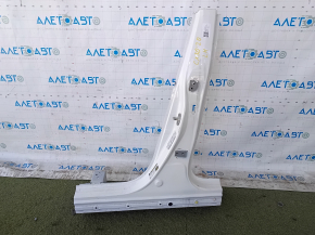 The left center pillar of the Mazda CX-30 20-23 has been cut off.