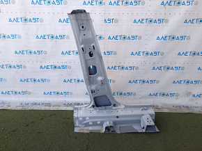 The left center pillar of the Mazda CX-30 20-23 has been cut off.