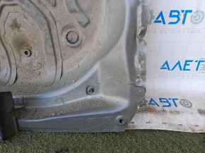 The trunk trough of the Volvo XC90 16-17 T5, T6 is drilled out, there are tears
