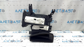 The bare heater housing of the Hyundai Tucson 22-24 ventilation is broken.