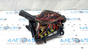 Kia Niro 17-22 HEV underhood fuse box without wiring