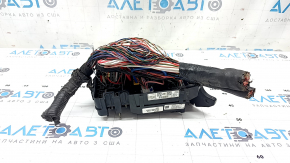 Kia Niro 17-22 HEV underhood fuse box without wiring