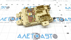 Kia Niro 20-22 HEV under-dash fuse box