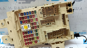 Kia Niro 20-22 HEV under-dash fuse box