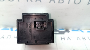 Polestar 2 21- Rear Seat Heated Control Buttons
