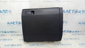 VW Tiguan 18-24 black glove compartment, with scratches and a CD changer.
