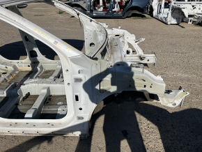 Front right quarter panel of Kia Niro 17-22 HEV, PHEV on the body, white