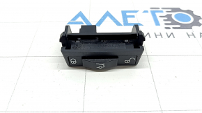Mercedes C-class W205 15-18 trunk lid lock button in the glove compartment