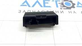 Mercedes C-class W205 15-18 trunk lid lock button in the glove compartment