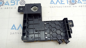 Positive terminal Polestar 2 21-25 with cover, broken latches