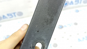 Rear right fender arch seal for Toyota Rav4 19-24: structure, scratches, hole