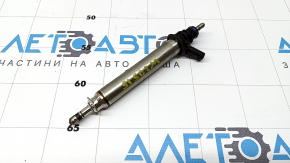 Mercedes C-class W205 15-18 fuel injector