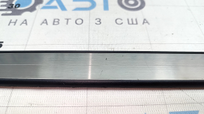 Front left outer door sill plate for Polestar 2 21-25 chrome, scratches