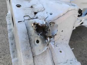 Front right quarter panel of a Chevrolet Equinox 18-24 on the body, white, with tears in the fasteners