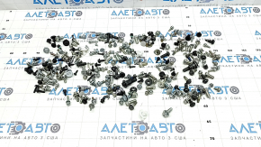 Incomplete interior hardware for Toyota Rav4 19-25