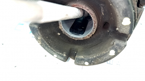 The front subframe of a Toyota Camry V50 12-14 USA is rusty and the silent blocks are cracked.