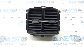 Kia Niro 23-24 center console air vent, gloss black with chrome, cracks in the mountings