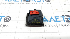 The fuel filler flap lock on a Mercedes C-class W205 15-18 is broken.