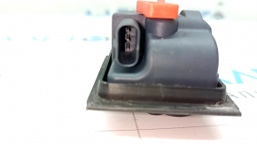The fuel filler flap lock on a Mercedes C-class W205 15-18 is broken.